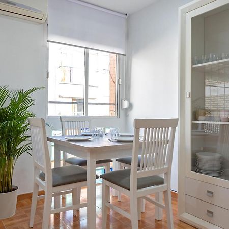 Charming 2 Bedroom Apartment At Triana Center By Oui Севиля Екстериор снимка