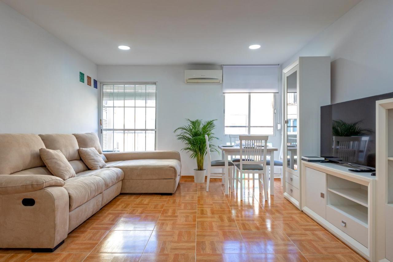 Charming 2 Bedroom Apartment At Triana Center By Oui Севиля Екстериор снимка