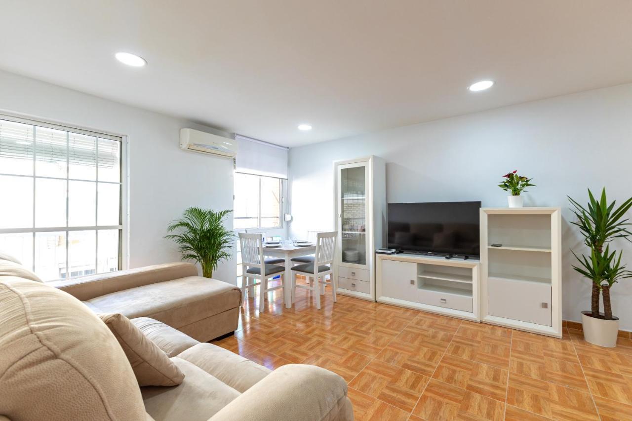 Charming 2 Bedroom Apartment At Triana Center By Oui Севиля Екстериор снимка