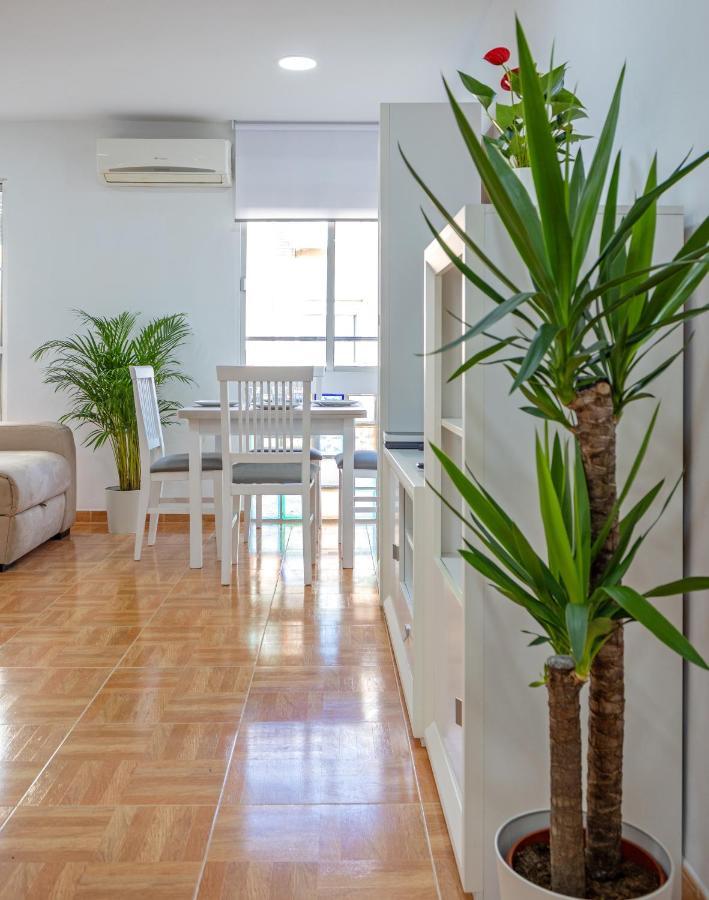Charming 2 Bedroom Apartment At Triana Center By Oui Севиля Екстериор снимка